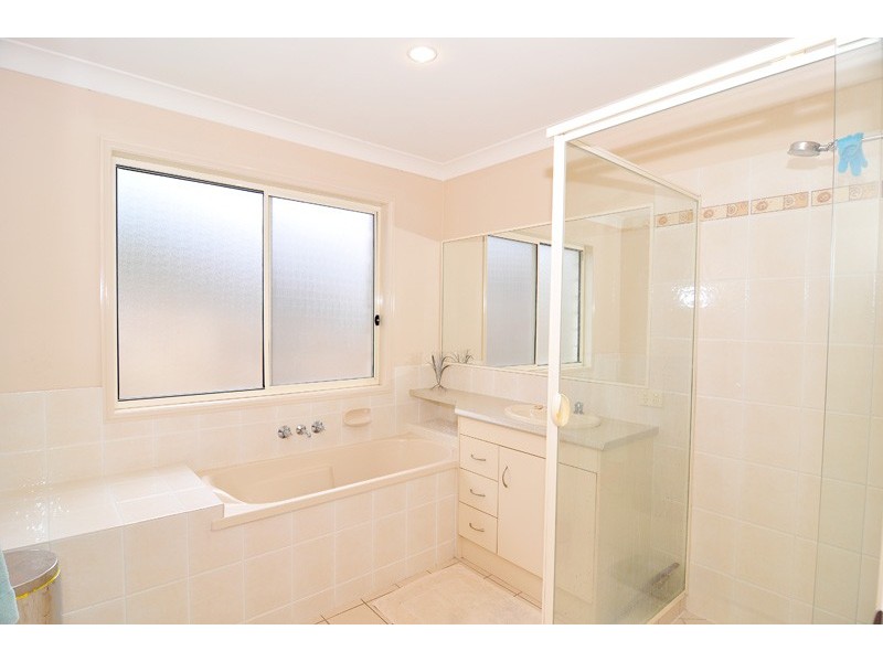 16 Dove Place, Springfield QLD 4300