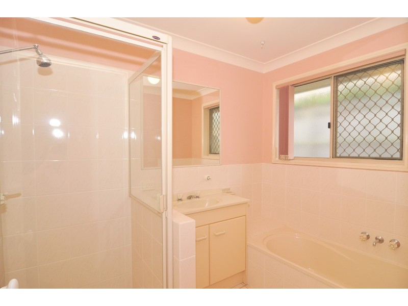 8 Karnak Court, Camira QLD 4300