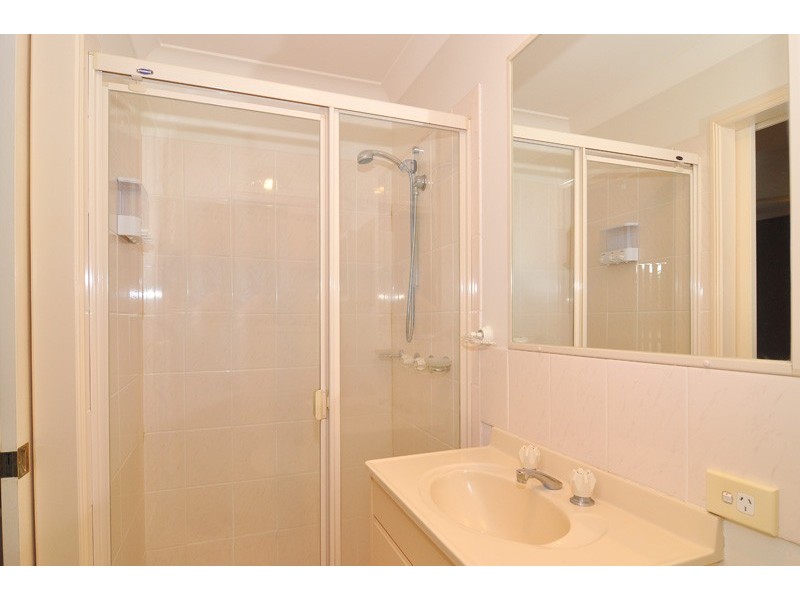 8 Karnak Court, Camira QLD 4300