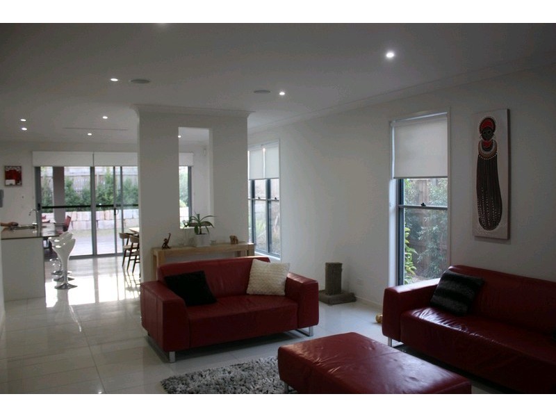 21 Shallow Bay Drive, Springfield Lakes QLD 4300