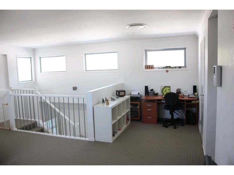 21 Shallow Bay Drive, Springfield Lakes QLD 4300