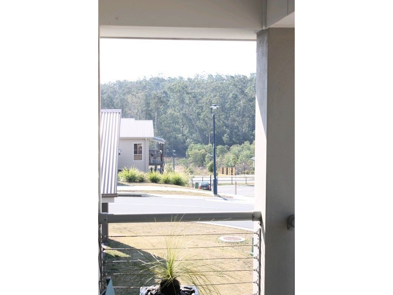 21 Shallow Bay Drive, Springfield Lakes QLD 4300