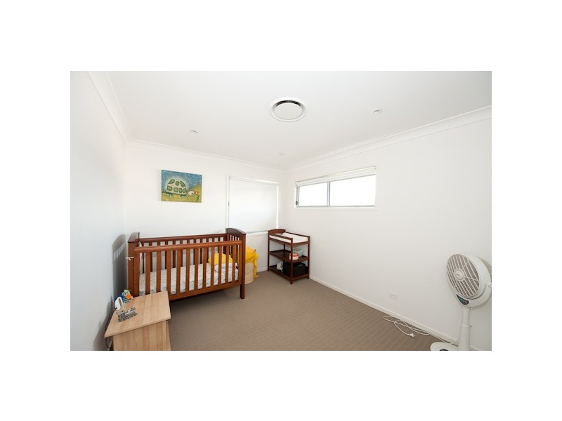 21 Shallow Bay Drive, Springfield Lakes QLD 4300