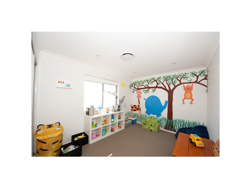 21 Shallow Bay Drive, Springfield Lakes QLD 4300