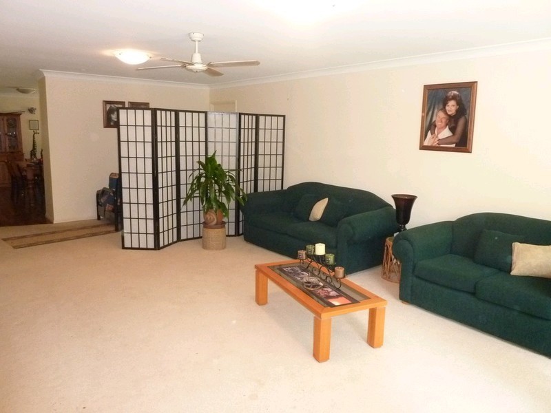 19 Park Grove Avenue, Camira QLD 4300