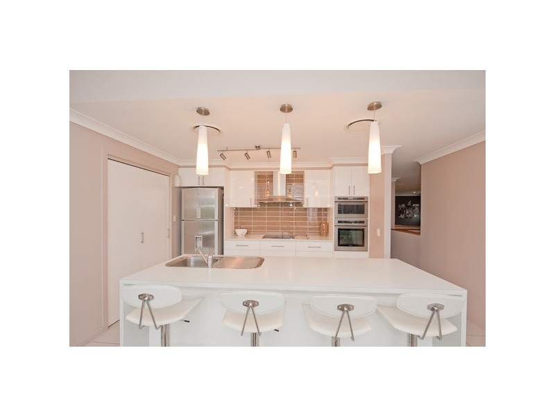 25 Lakes Entrance Drive, Springfield Lakes QLD 4300