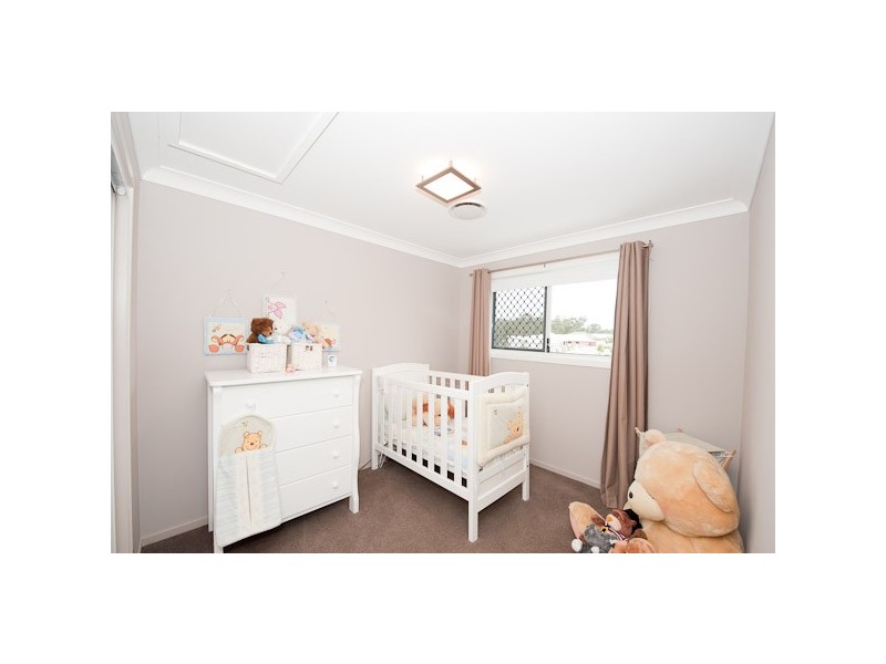 25 Lakes Entrance Drive, Springfield Lakes QLD 4300