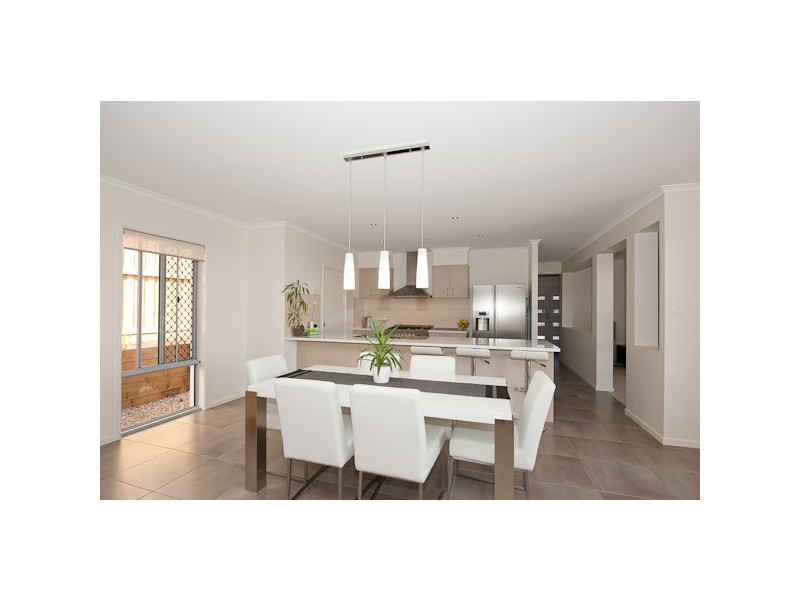 37 Trinity Crescent, Augustine Heights QLD 4300