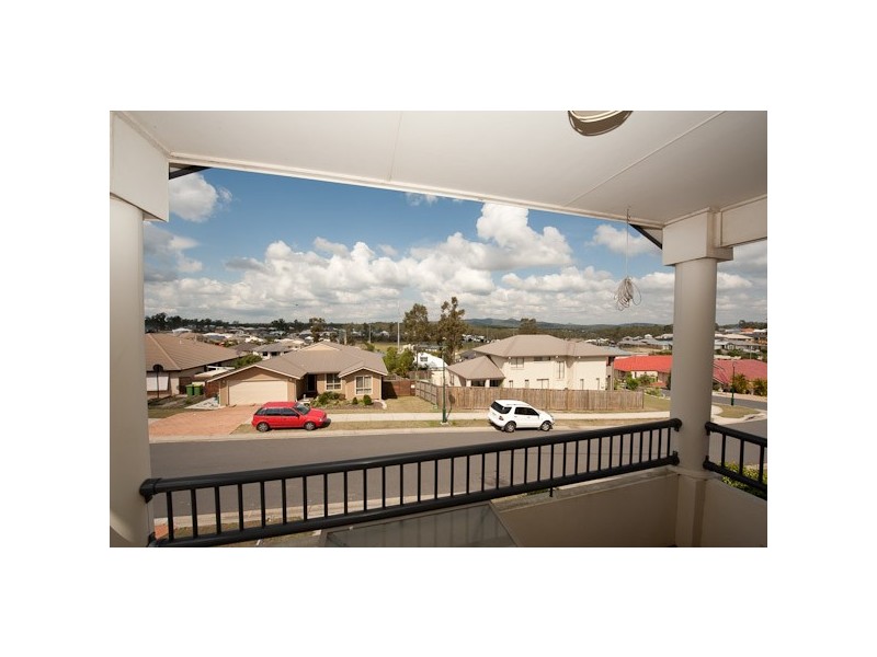 13 Flora Link, Springfield Lakes QLD 4300