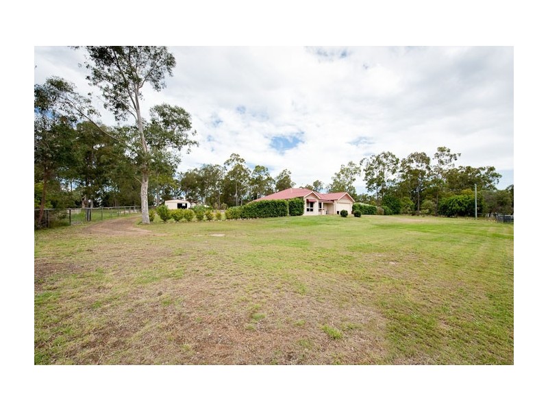 19 Dungaree Drive, New Beith QLD 4124