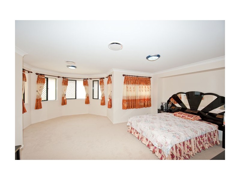 11 Fontana Way, Springfield Lakes QLD 4300