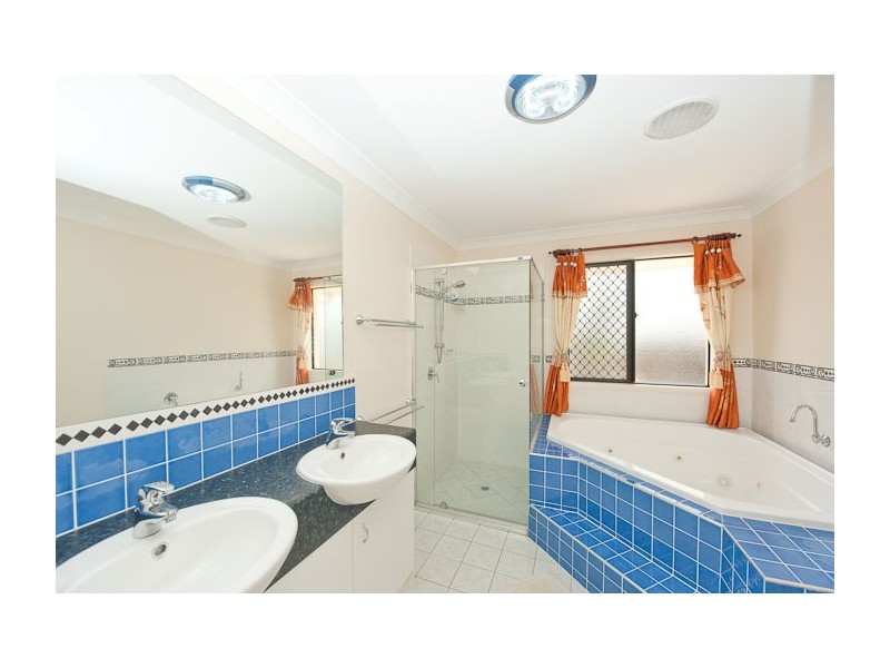 11 Fontana Way, Springfield Lakes QLD 4300