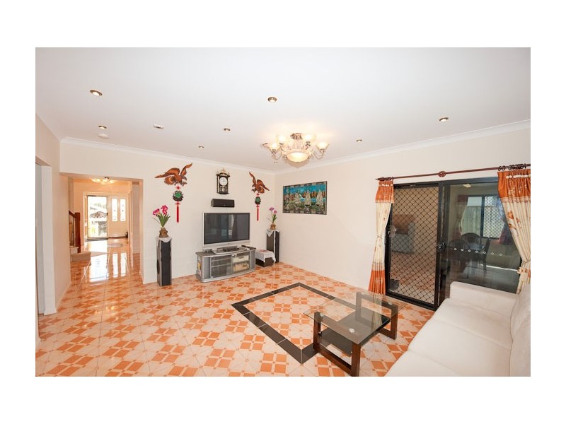 11 Fontana Way, Springfield Lakes QLD 4300