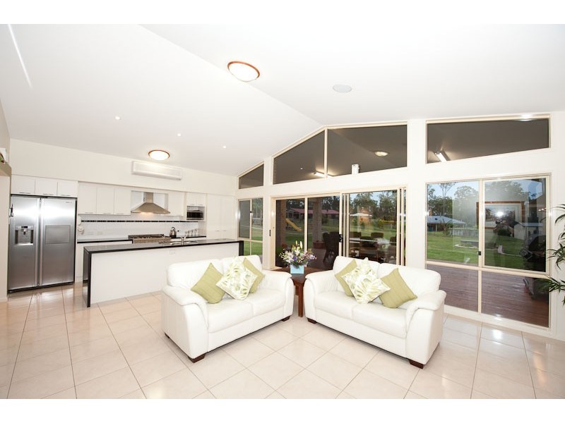 21 Grapple Close, New Beith QLD 4124