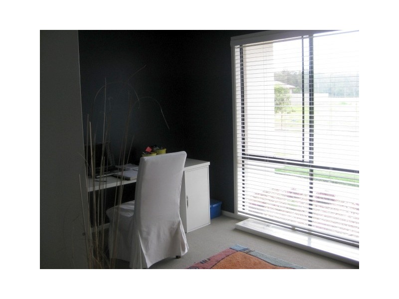 2 Carthage Street, Augustine Heights QLD 4300