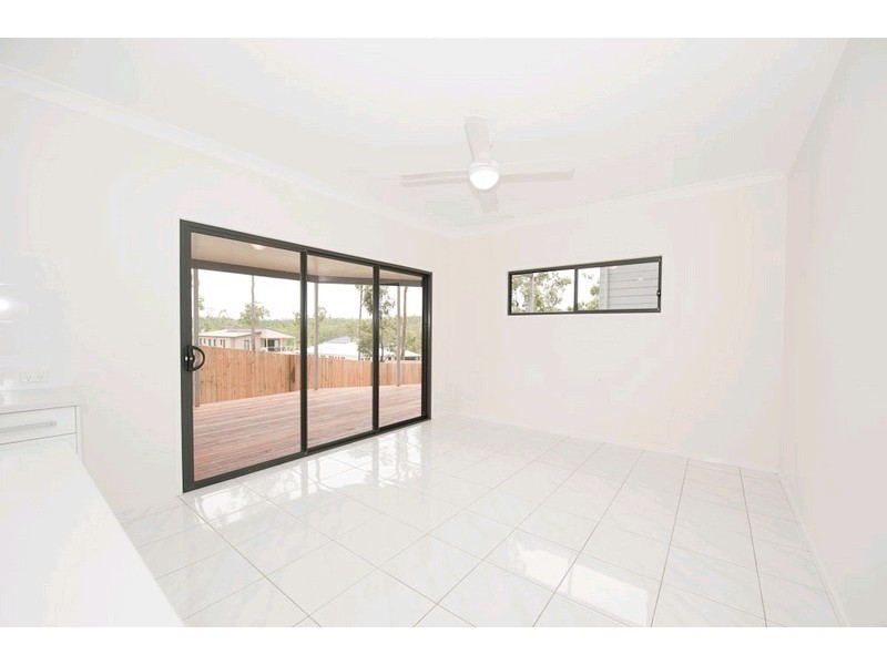 6 Cascades Street, Springfield Lakes QLD 4300