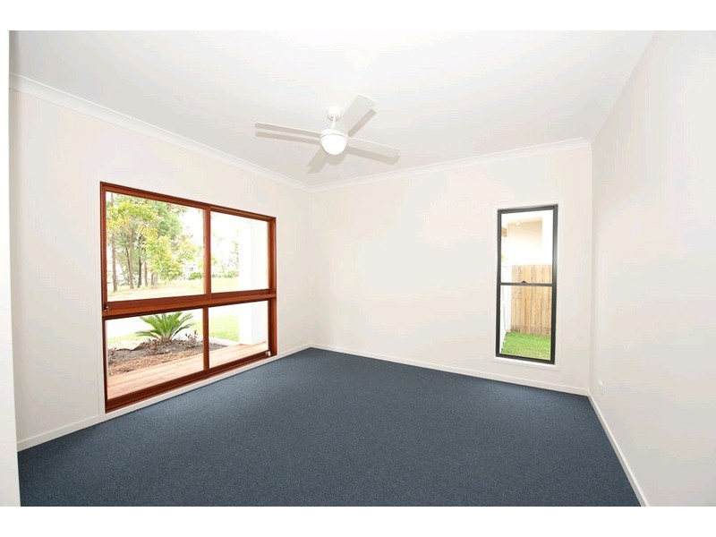 6 Cascades Street, Springfield Lakes QLD 4300