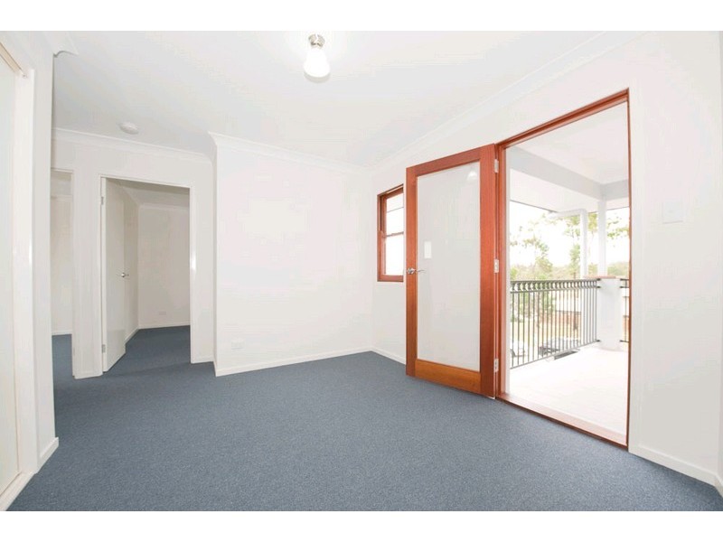 6 Cascades Street, Springfield Lakes QLD 4300