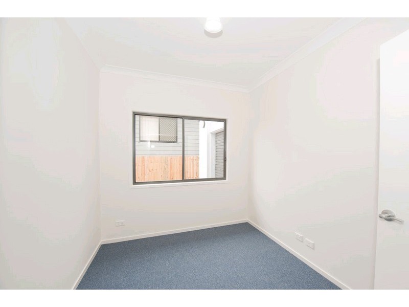 6 Cascades Street, Springfield Lakes QLD 4300