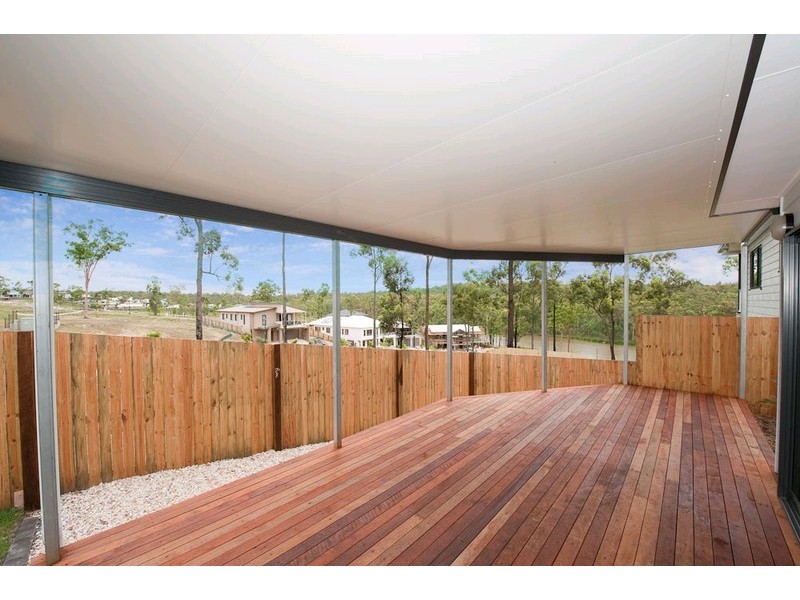 6 Cascades Street, Springfield Lakes QLD 4300