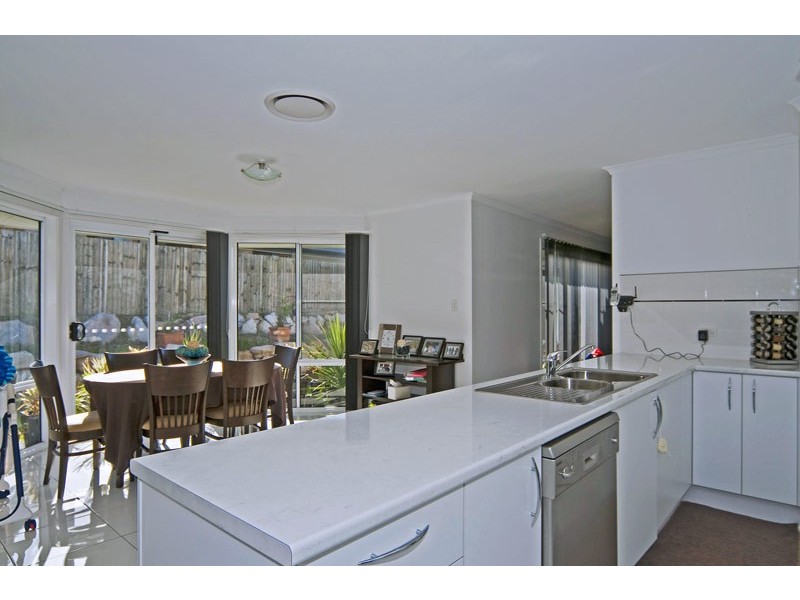 1 McAuley Crescent, Augustine Heights QLD 4300