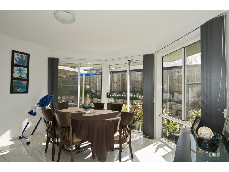 1 McAuley Crescent, Augustine Heights QLD 4300