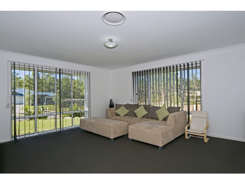 1 McAuley Crescent, Augustine Heights QLD 4300