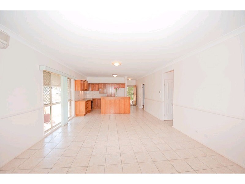 5 Berkshire Place, Springfield Lakes QLD 4300