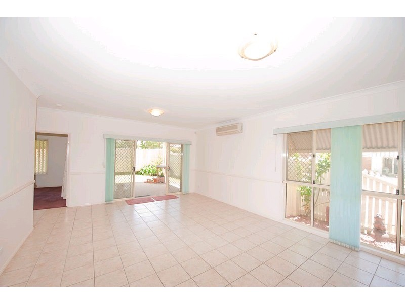 5 Berkshire Place, Springfield Lakes QLD 4300