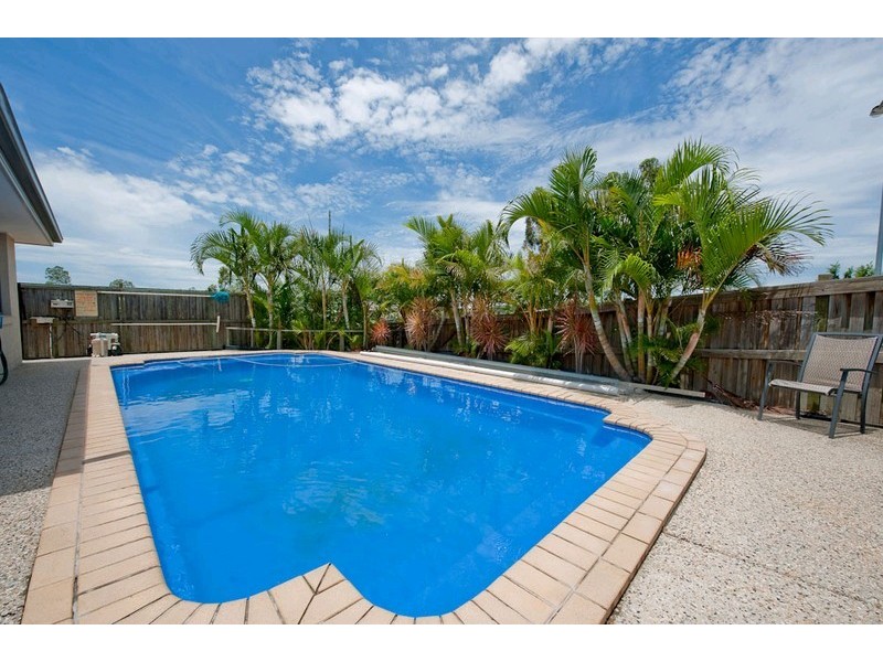 8 Fontana Way, Springfield Lakes QLD 4300