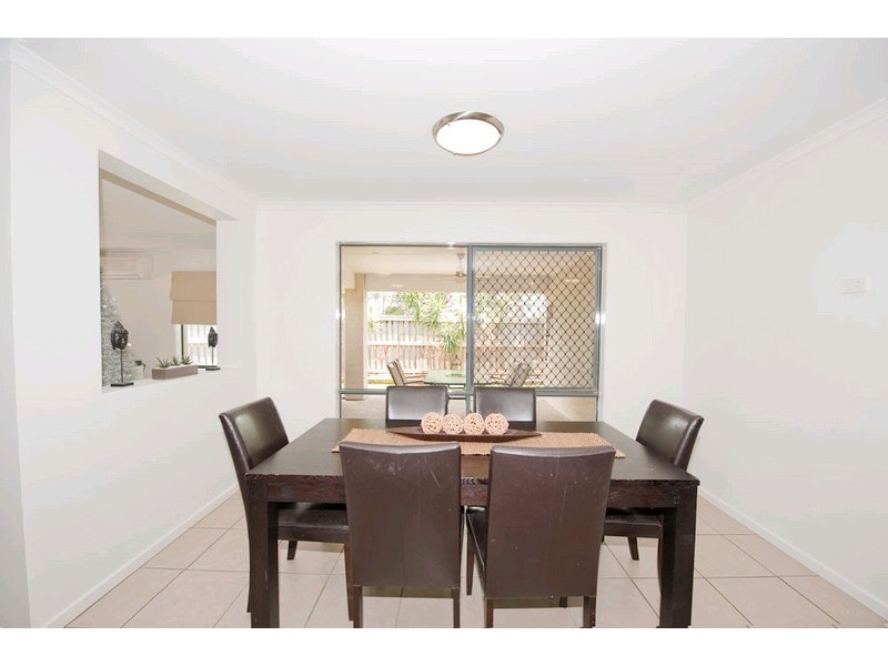 8 Fontana Way, Springfield Lakes QLD 4300