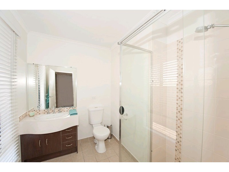 8 Fontana Way, Springfield Lakes QLD 4300