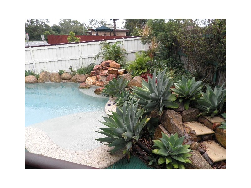 3 Vanessa Court, Camira QLD 4300