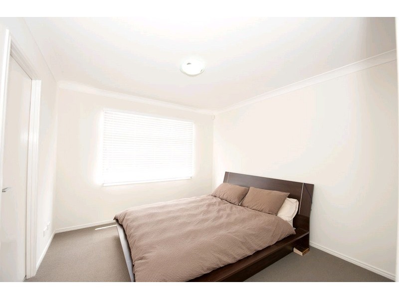 1 Ovals Terrace, Springfield Lakes QLD 4300