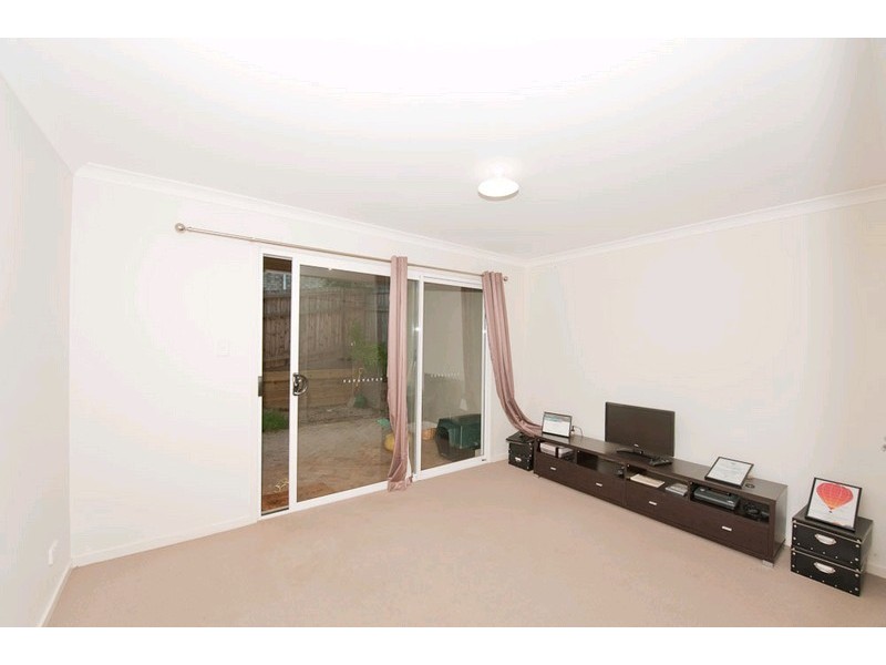 13 Clearpoint Way, Springfield Lakes QLD 4300