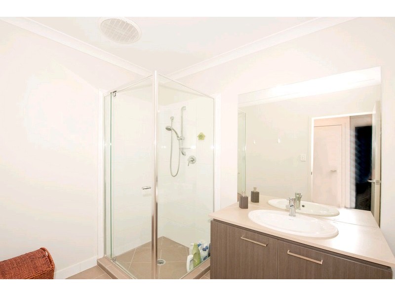 13 Clearpoint Way, Springfield Lakes QLD 4300