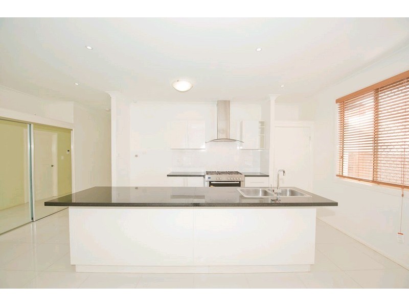 32 Hyde Avenue, Springfield Lakes QLD 4300