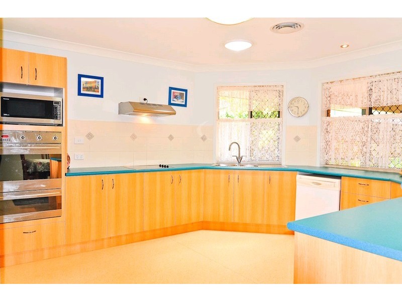 1 Carlton Place, Springfield QLD 4300