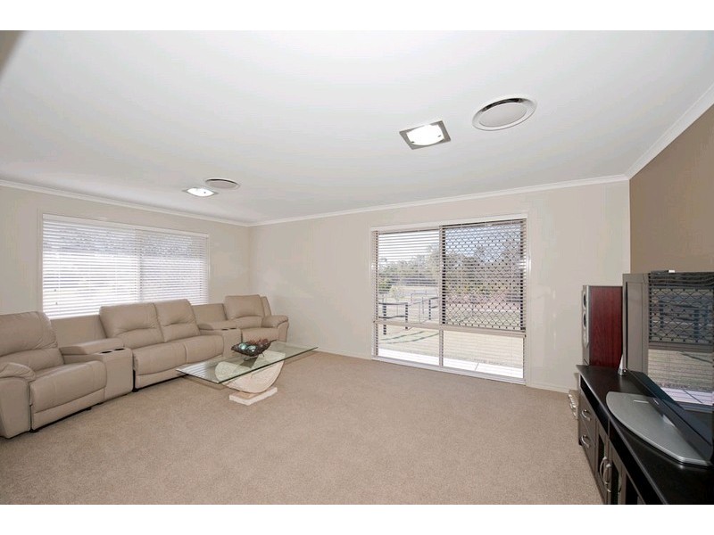 34 Fraser Road, New Beith QLD 4124