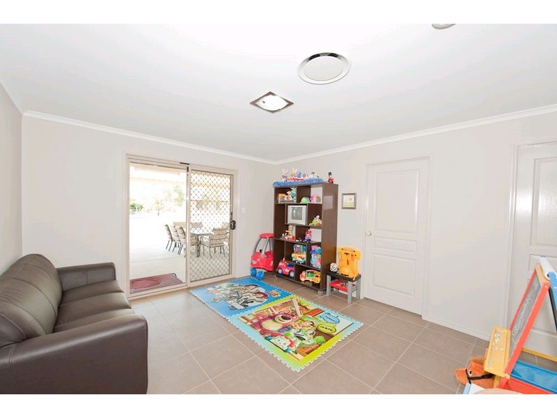 34 Fraser Road, New Beith QLD 4124