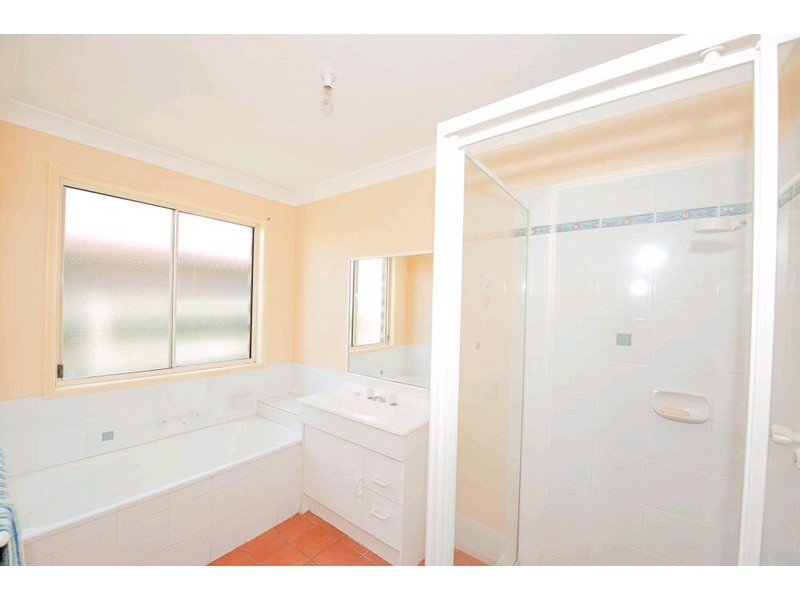 17 Ravenswood Lane, Springfield QLD 4300