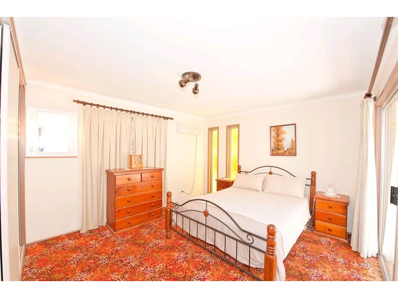 37 Steven Street, Camira QLD 4300