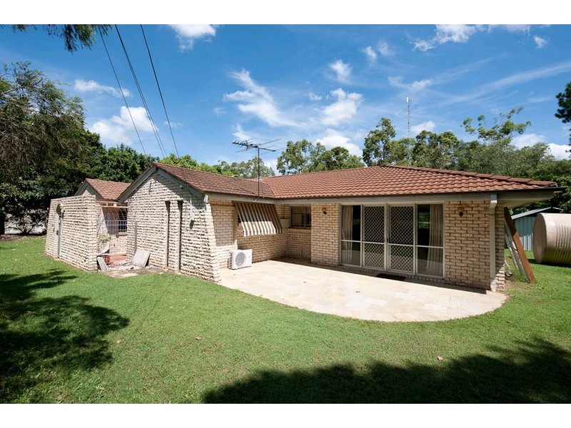 37 Steven Street, Camira QLD 4300