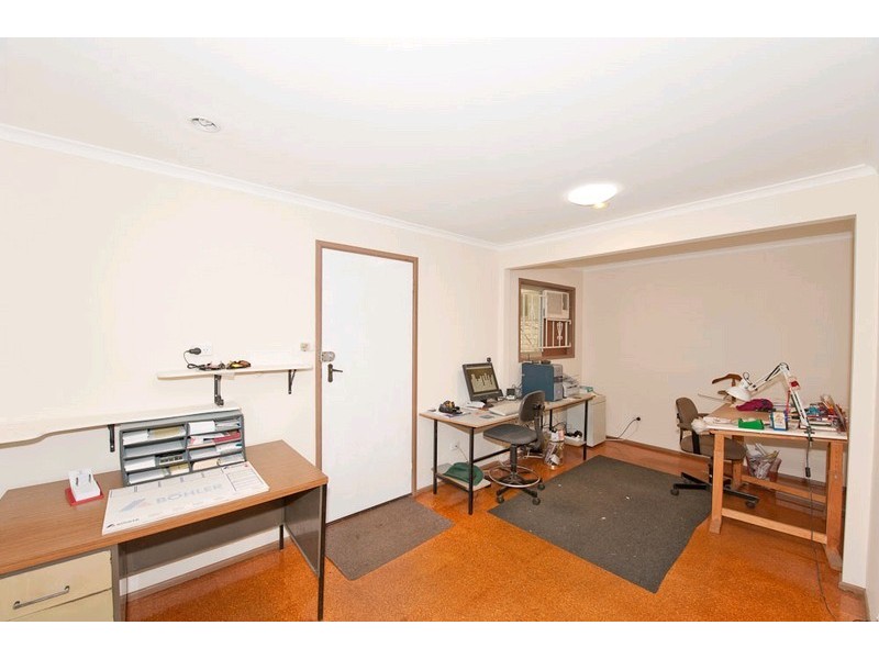 37 Steven Street, Camira QLD 4300