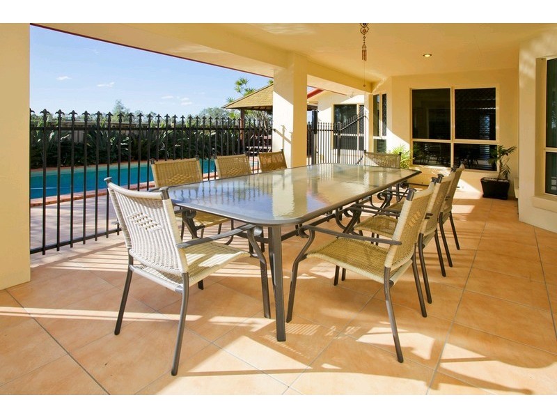 37 Viewpoint Drive, Springfield Lakes QLD 4300