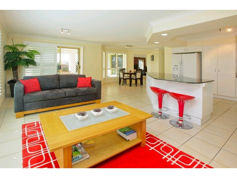 37 Viewpoint Drive, Springfield Lakes QLD 4300