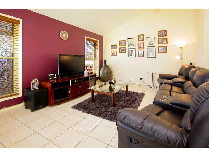 37 Viewpoint Drive, Springfield Lakes QLD 4300