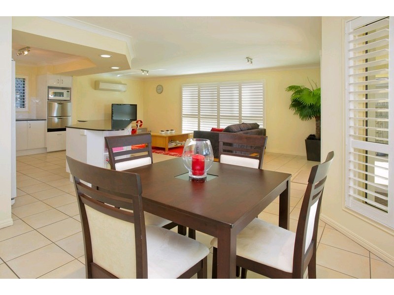 37 Viewpoint Drive, Springfield Lakes QLD 4300