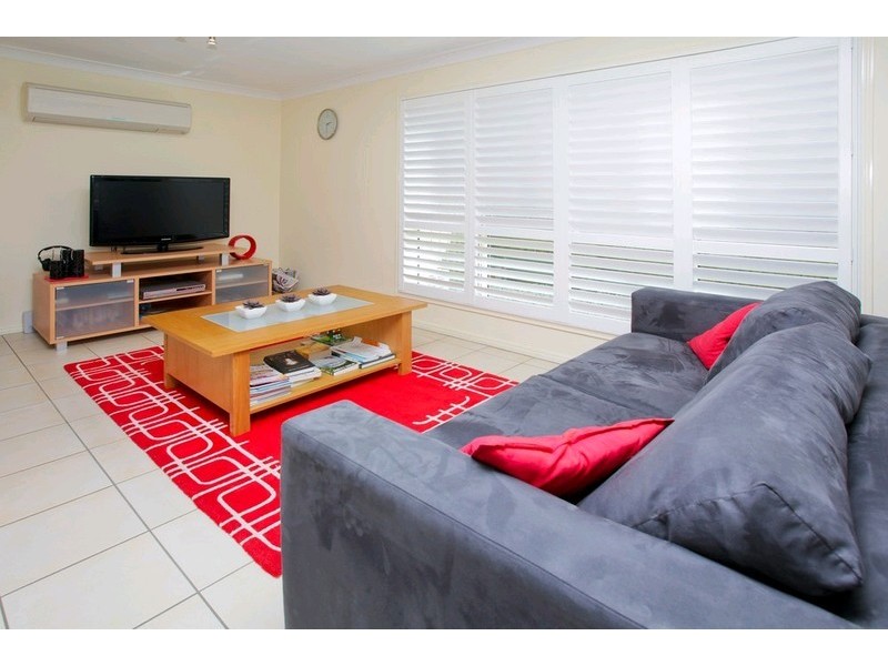 37 Viewpoint Drive, Springfield Lakes QLD 4300