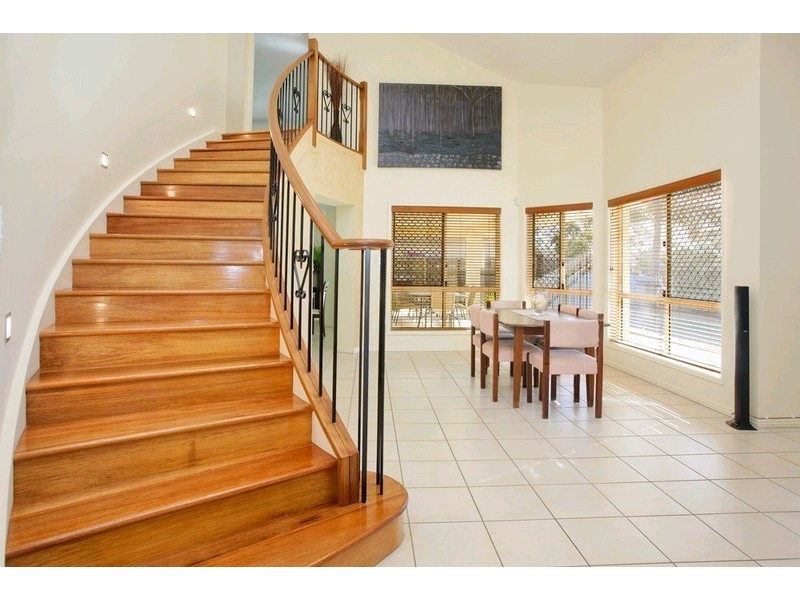 37 Viewpoint Drive, Springfield Lakes QLD 4300